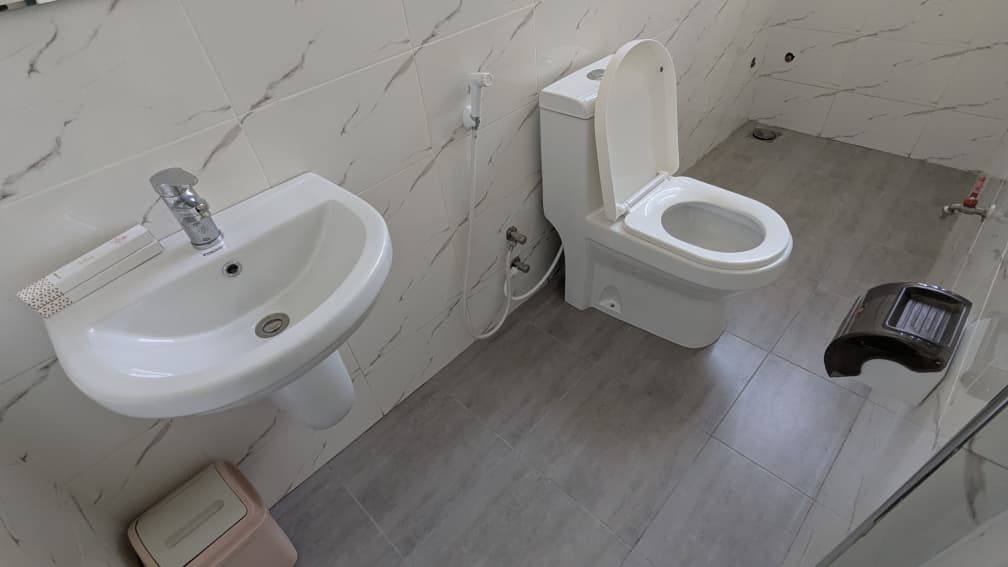 A private en-suite bathroom